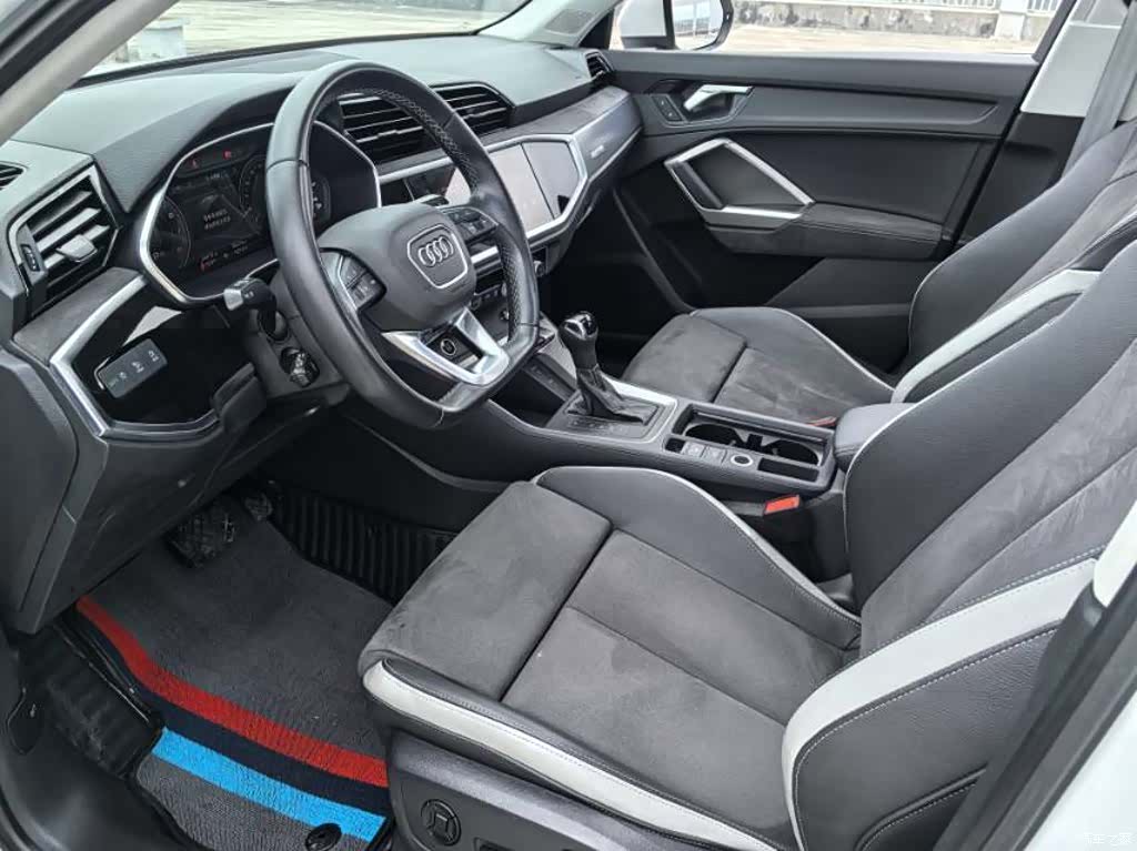 Audi Q3, 2023 4