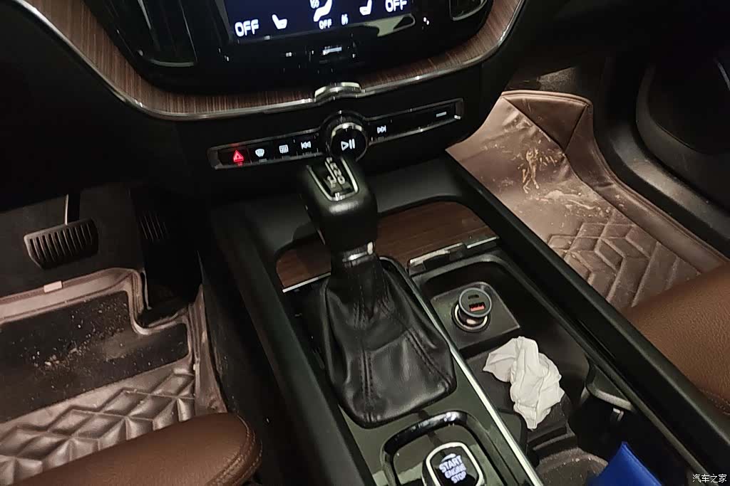 Volvo XC60, 2020 16