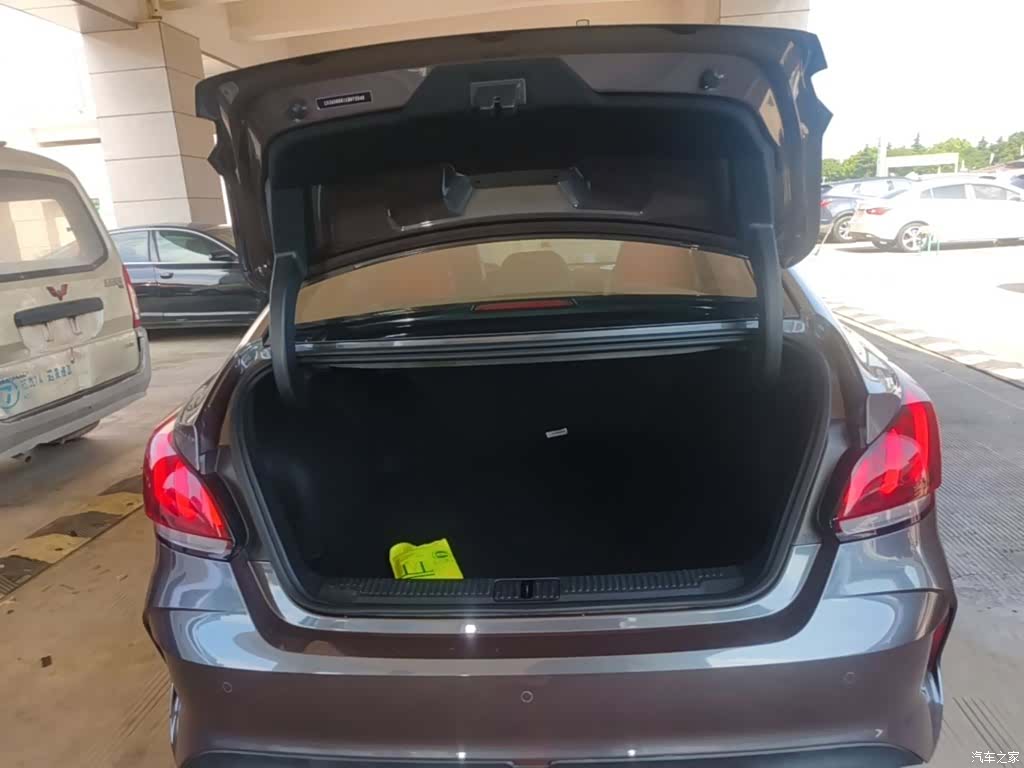 MG MG5, 2021 19