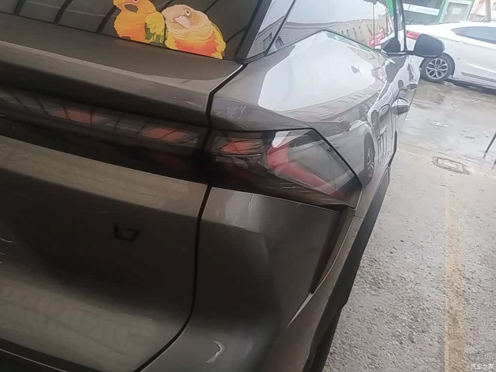 Geely Galaxy L7, 2023 8