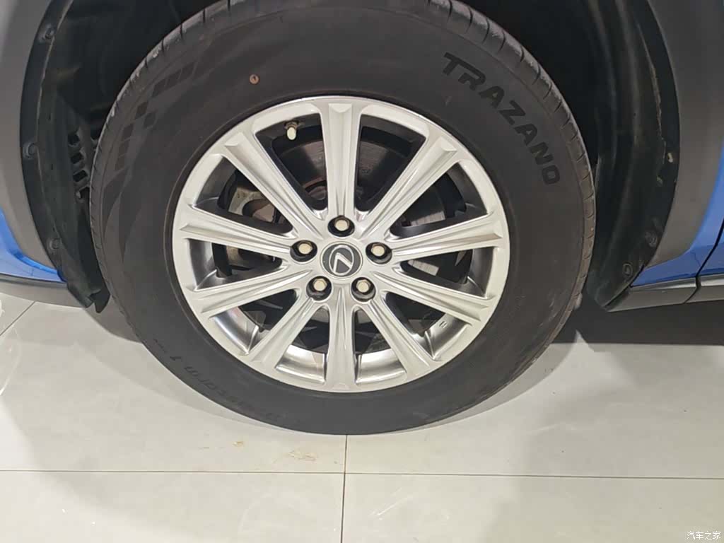 Lexus NX, 2018 23
