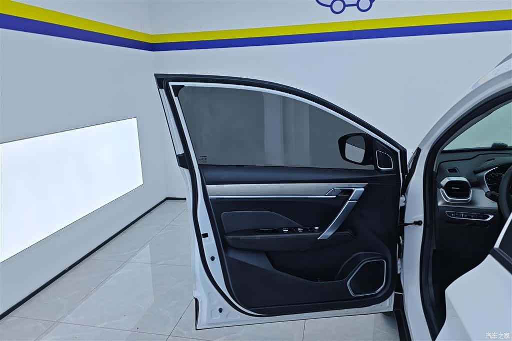 Geely Coolray, 2024 7