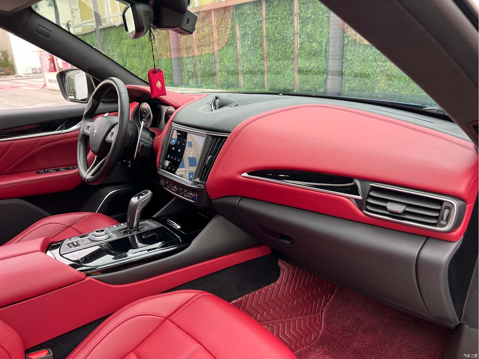 Maserati Levante, 2023 11