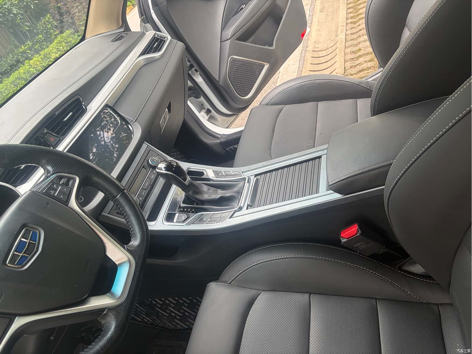Geely Emgrand, 2018 17