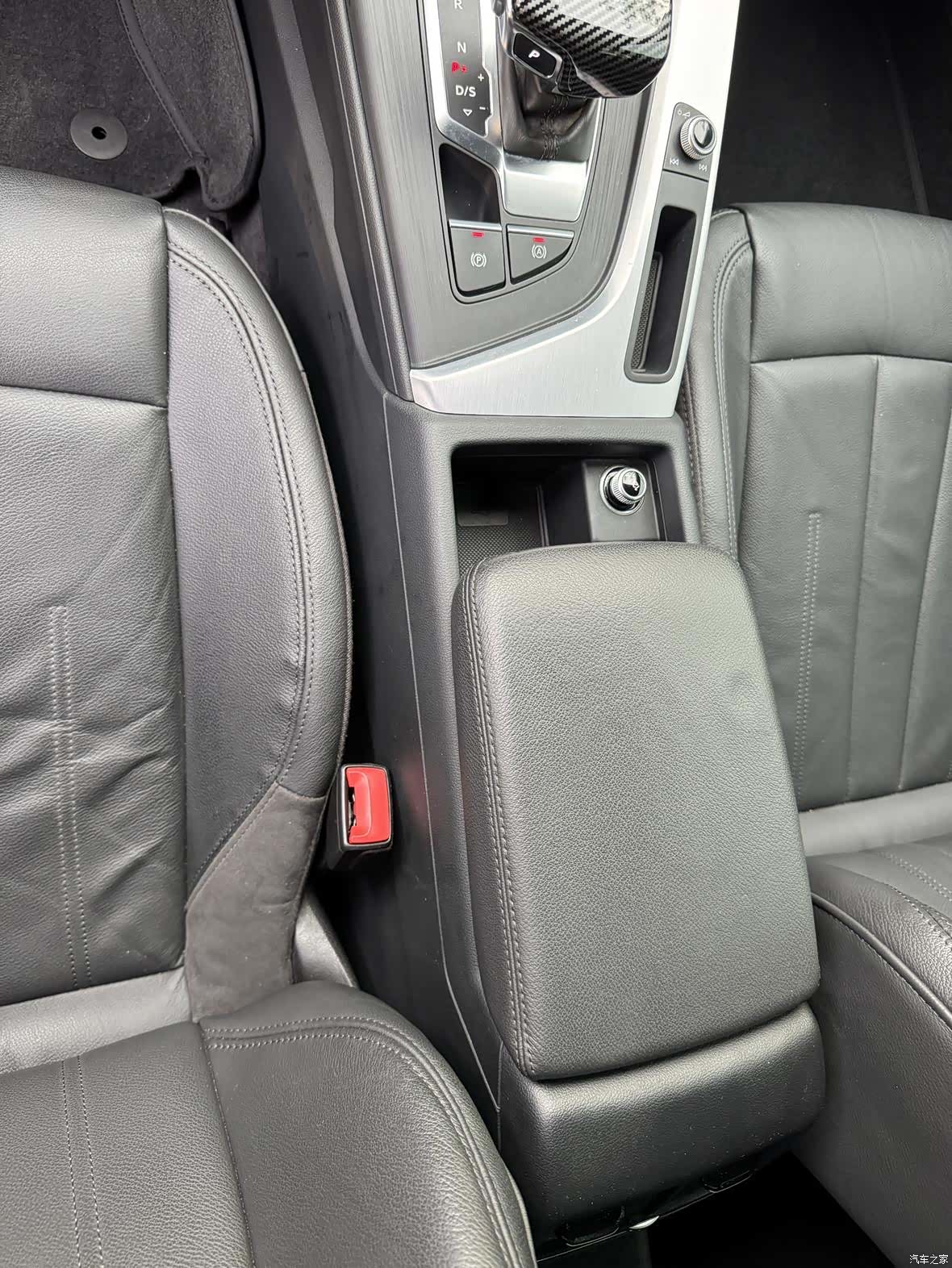 Audi A4L, 2019 12