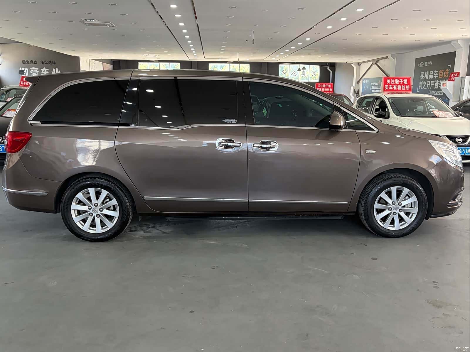Buick GL8, 2017 6