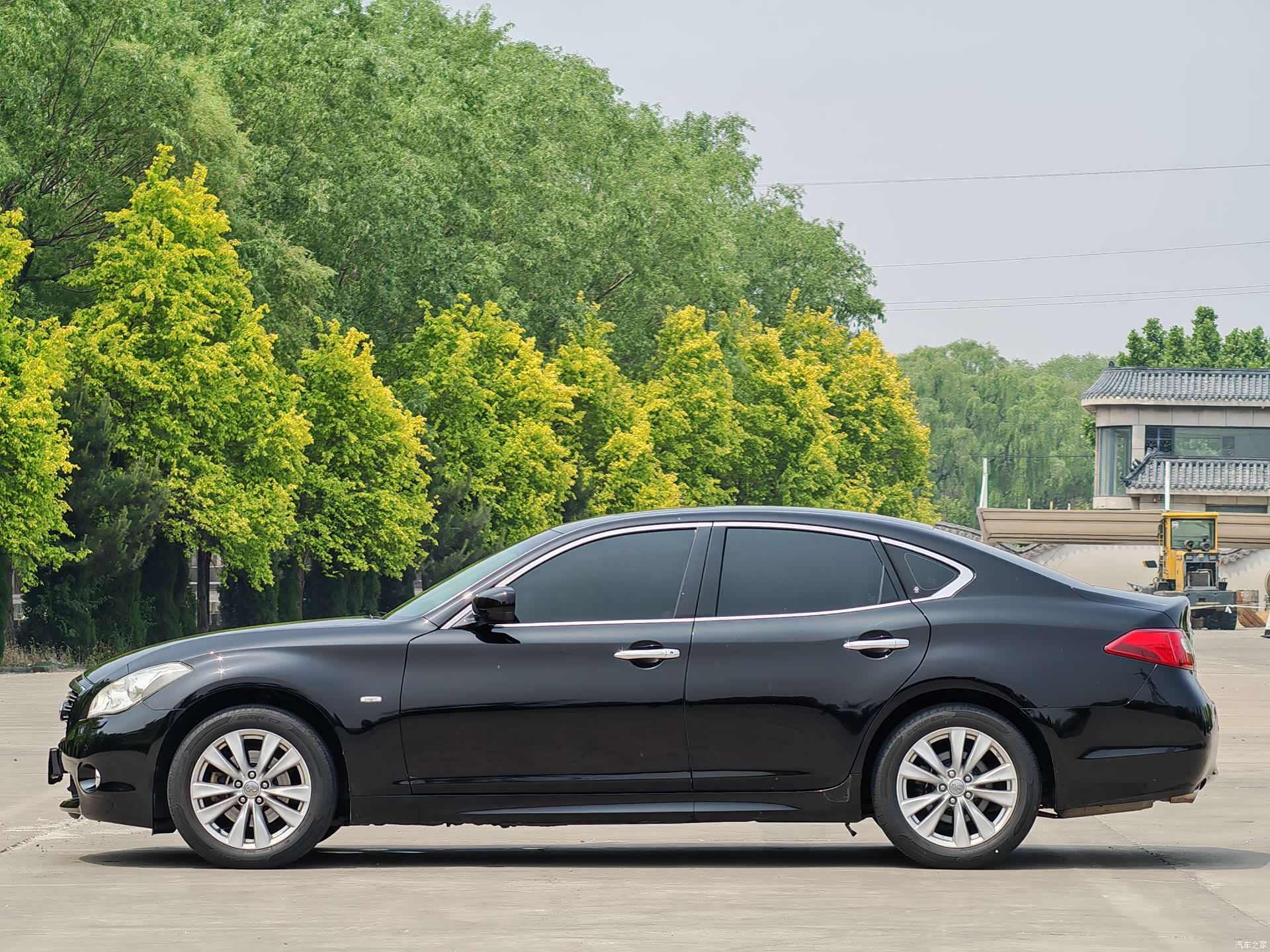Infiniti M37, 2012 3