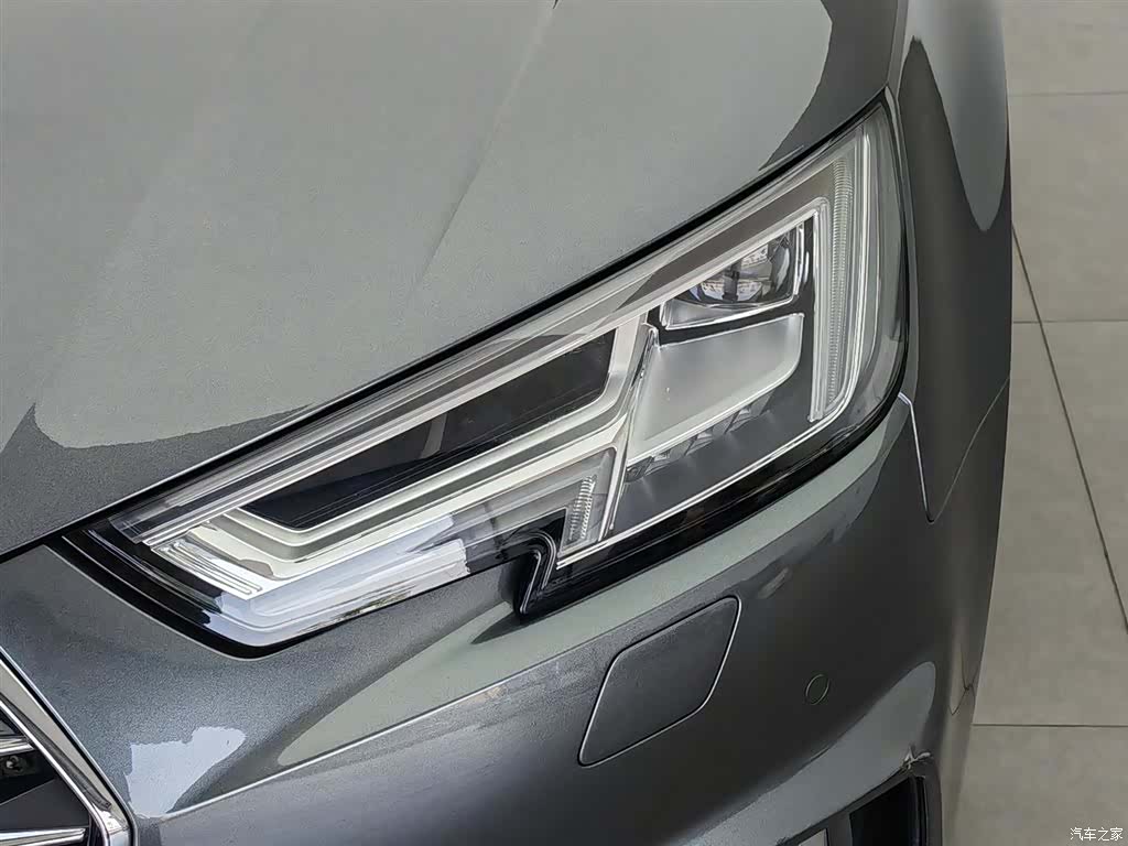 Audi A4L, 2019 7