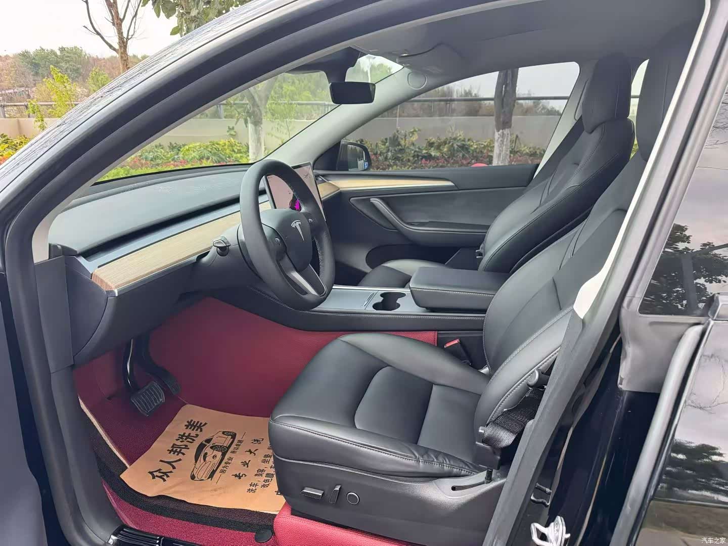 Tesla Model Y, 2022 4