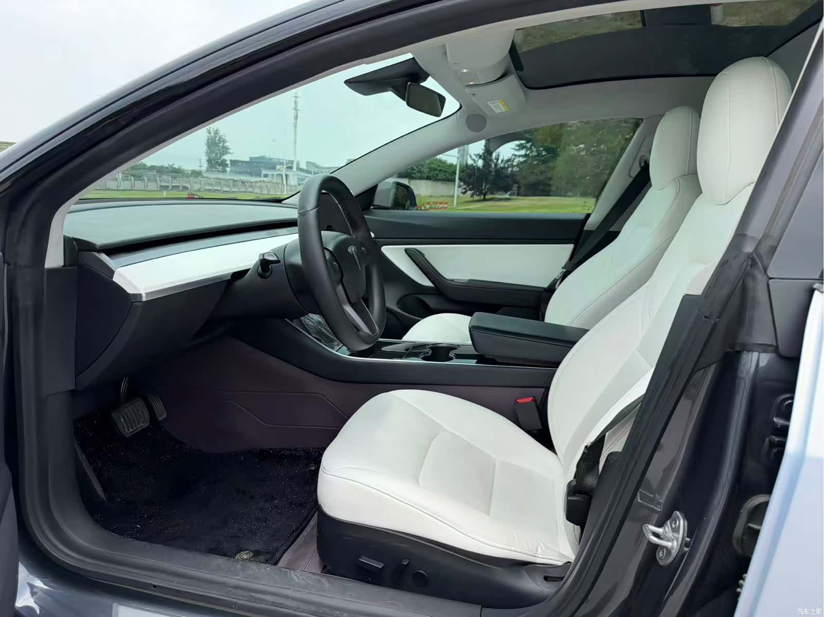 Tesla Model 3, 2020 4