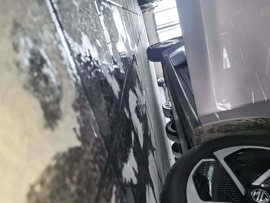 MG 4, 2025 17