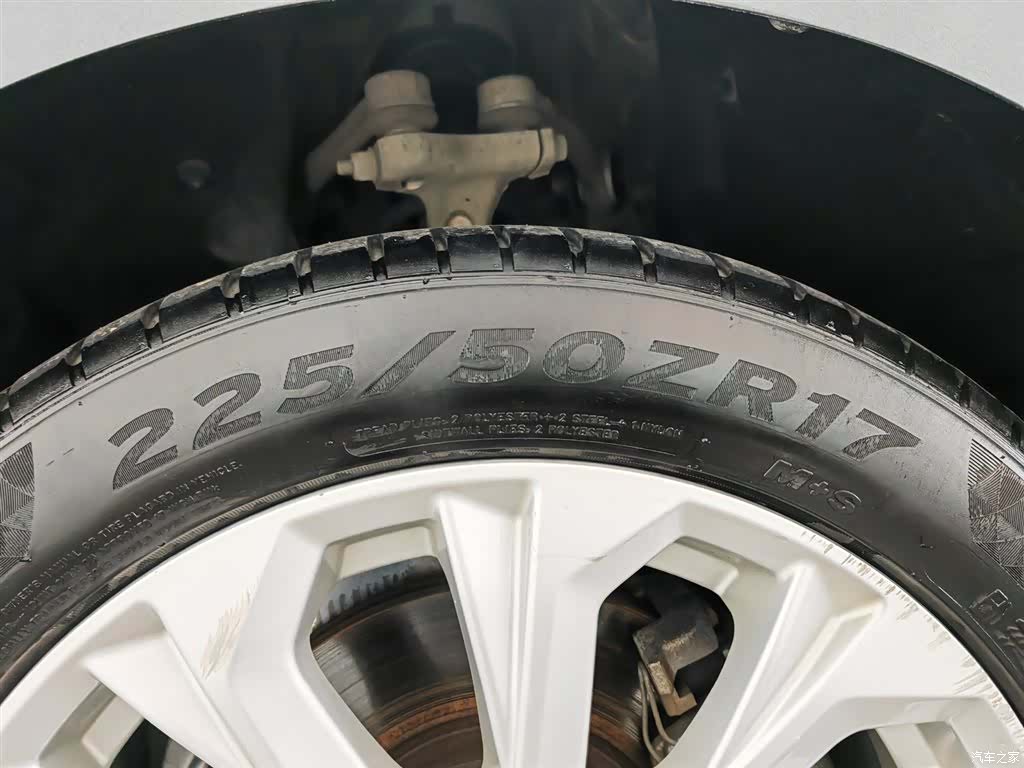 Audi A4L, 2019 24