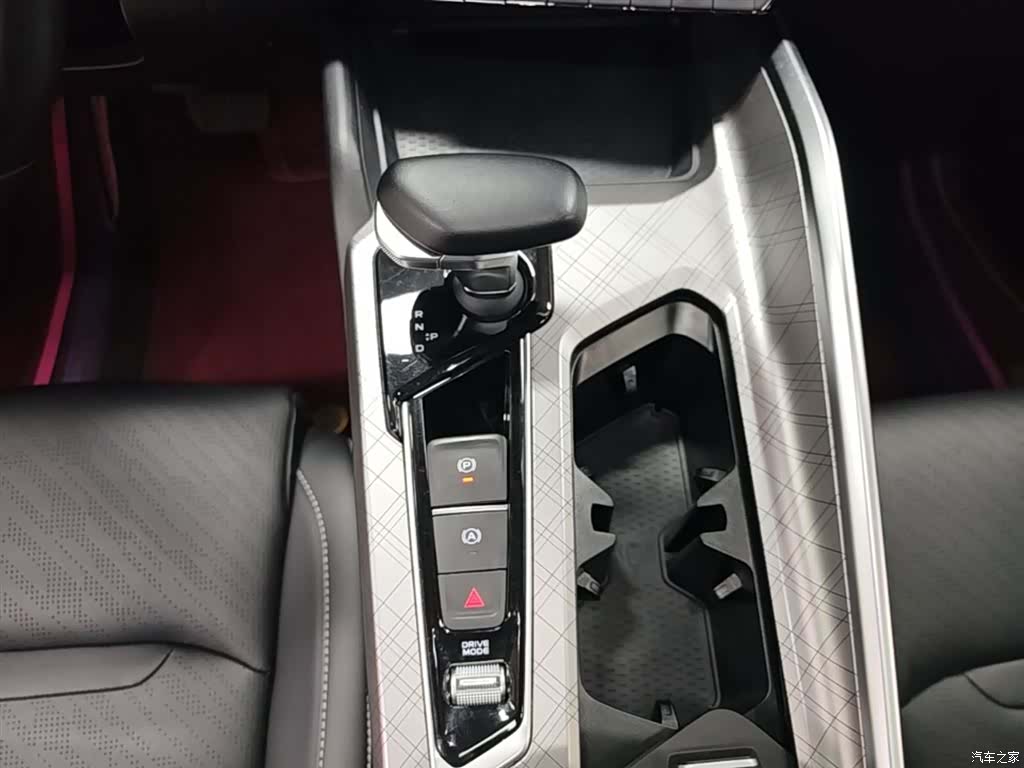 Geely Preface, 2022 14