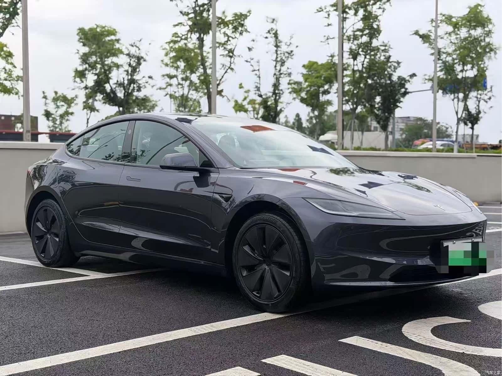 Tesla Model 3, 2025 12