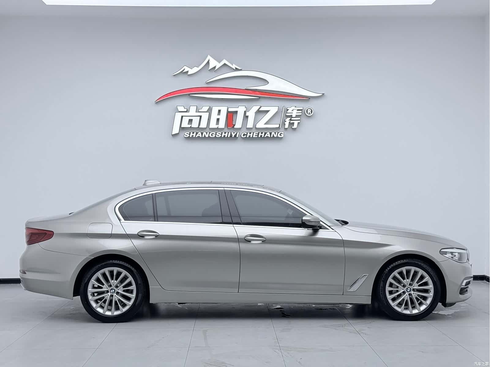 BMW 5 Series, 2019 4