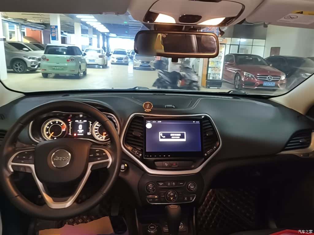 Jeep Cherokee, 2016 10
