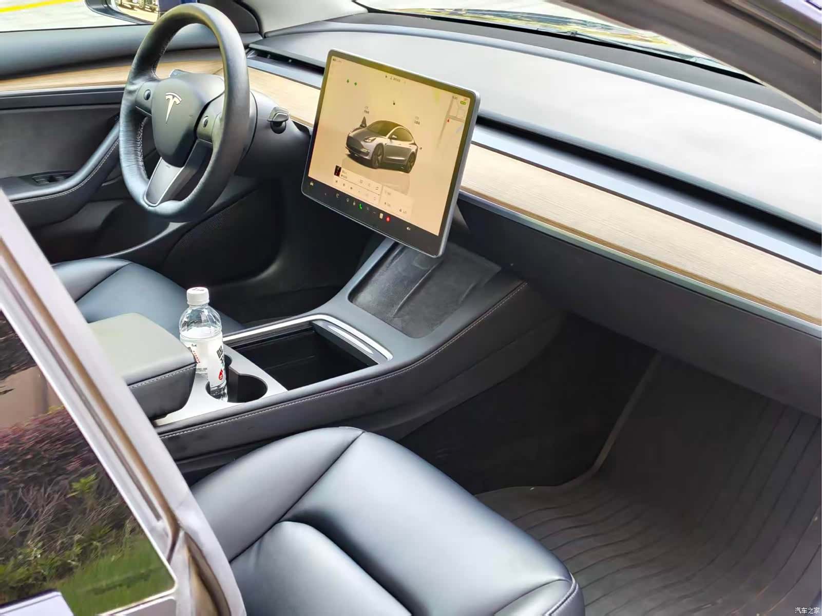Tesla Model 3, 2022 4
