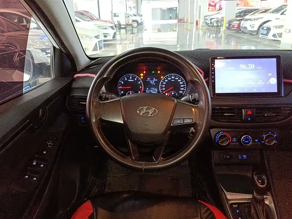 Hyundai Yuedong