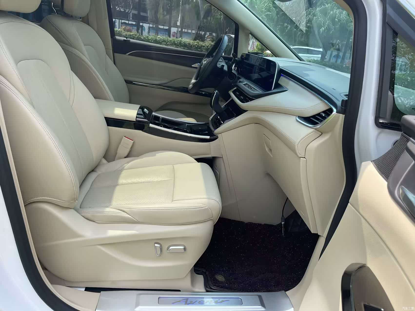Buick GL8, 2024 9