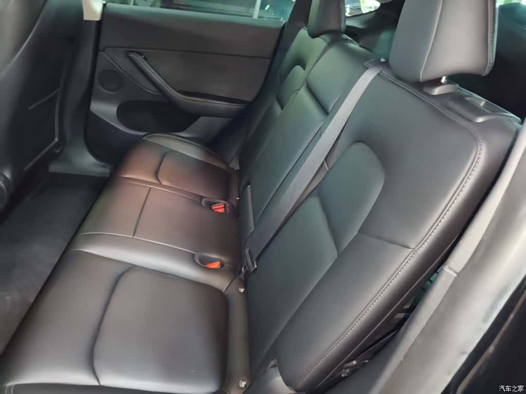 Tesla Model Y, 2022 17
