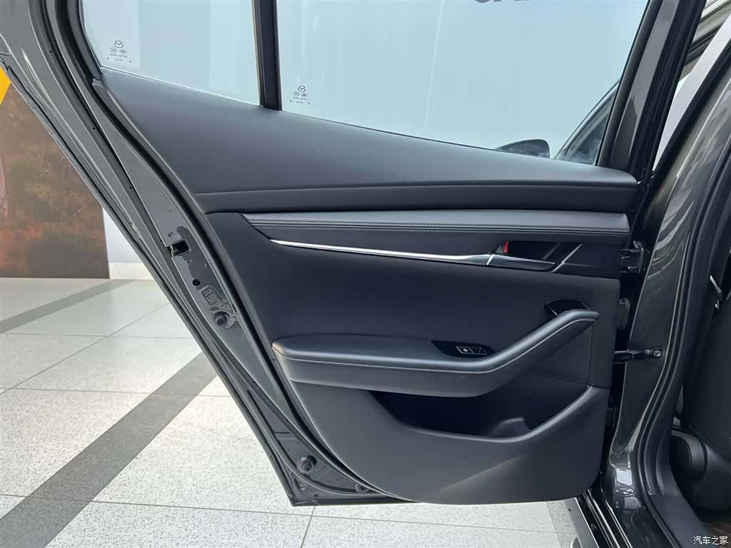 Mazda Mazda3, 2022 29