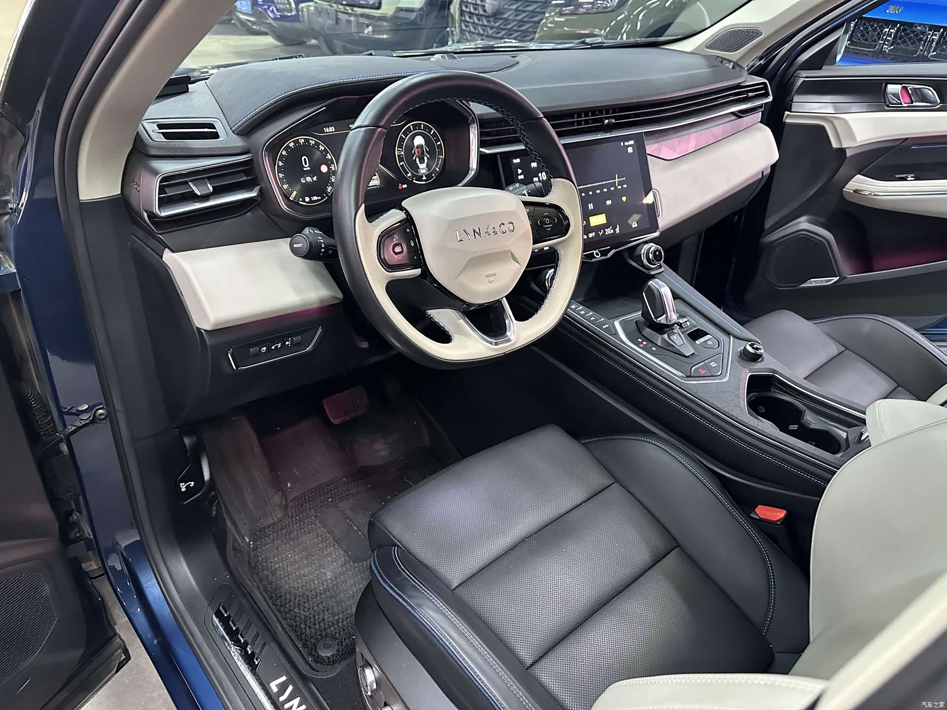 Lynk & Co 01, 2021 8