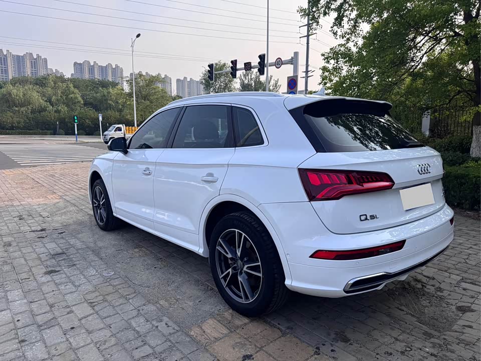 Audi Q5L Audi Q5L