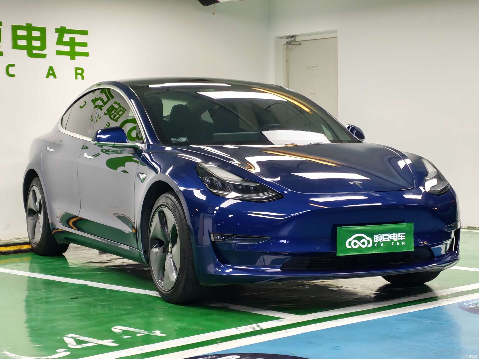 Tesla Model 3, 2019 все фото