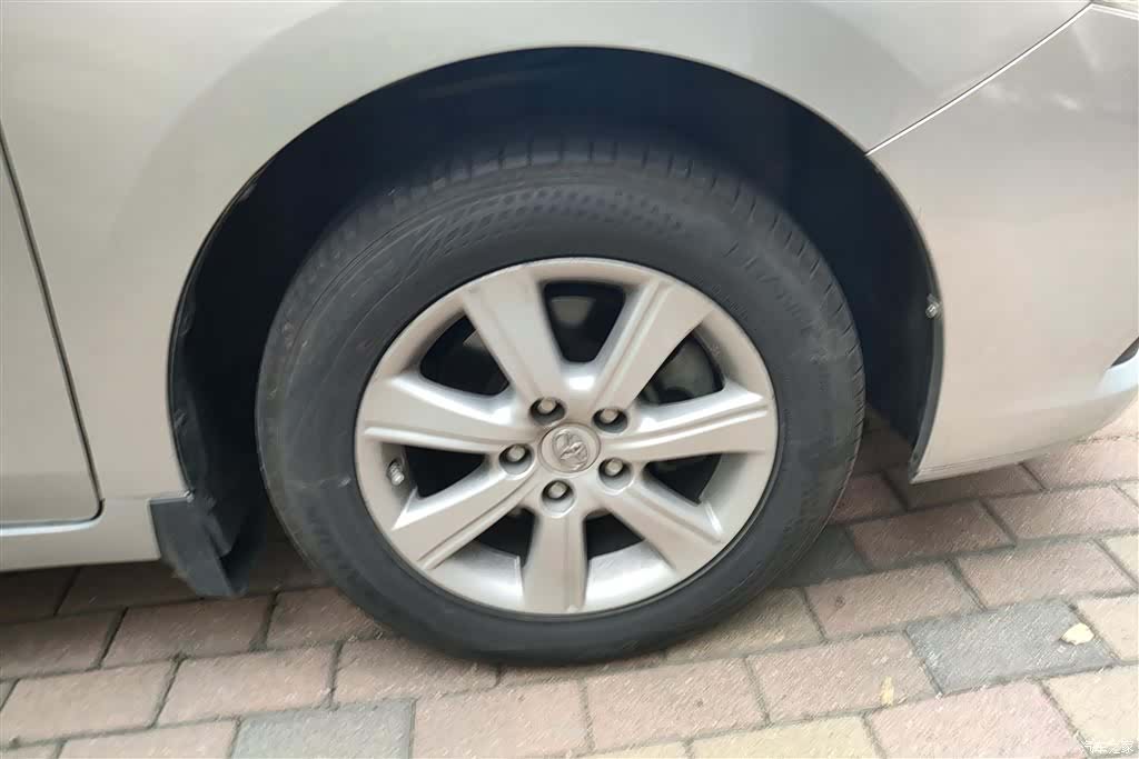 Toyota 180E, 2013 6