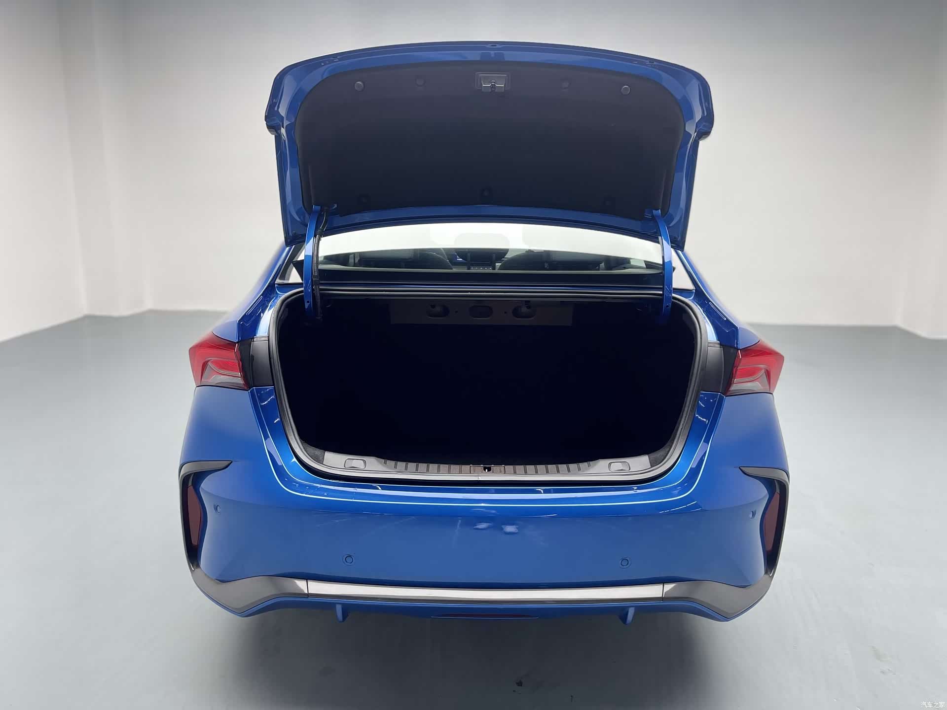 Buick Verano, 2025 14
