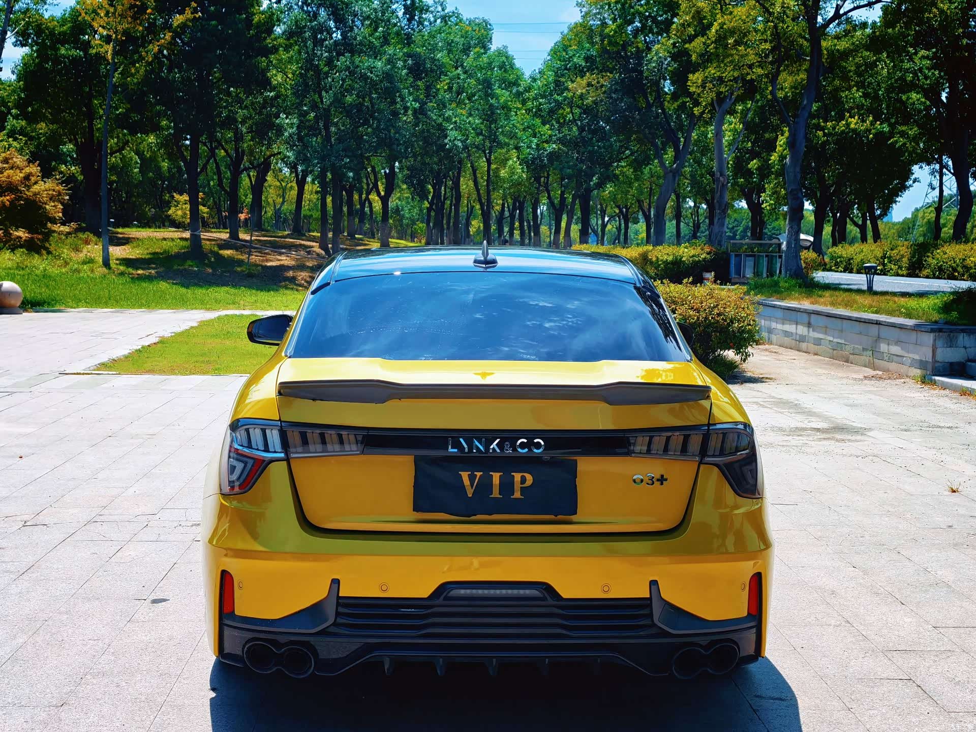 Lynk & Co 01, 2020 все фото