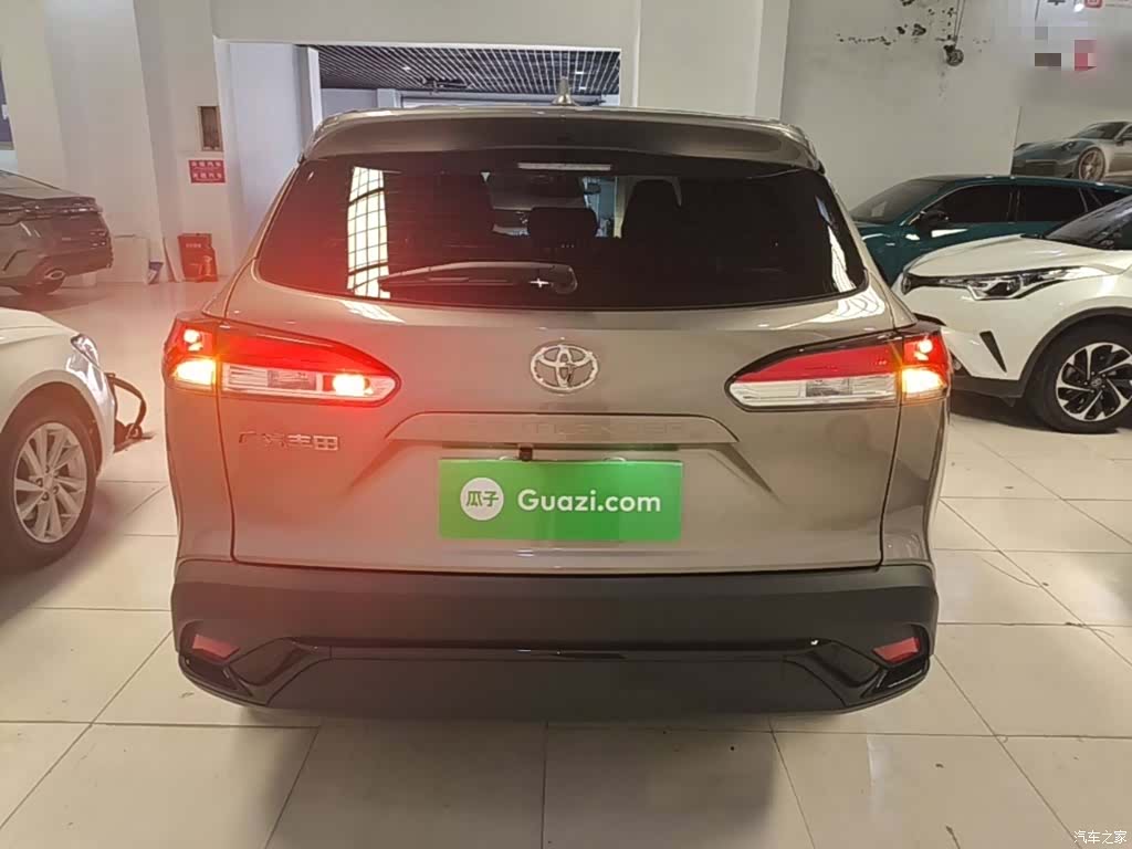 Toyota Frontlander, 2025 4