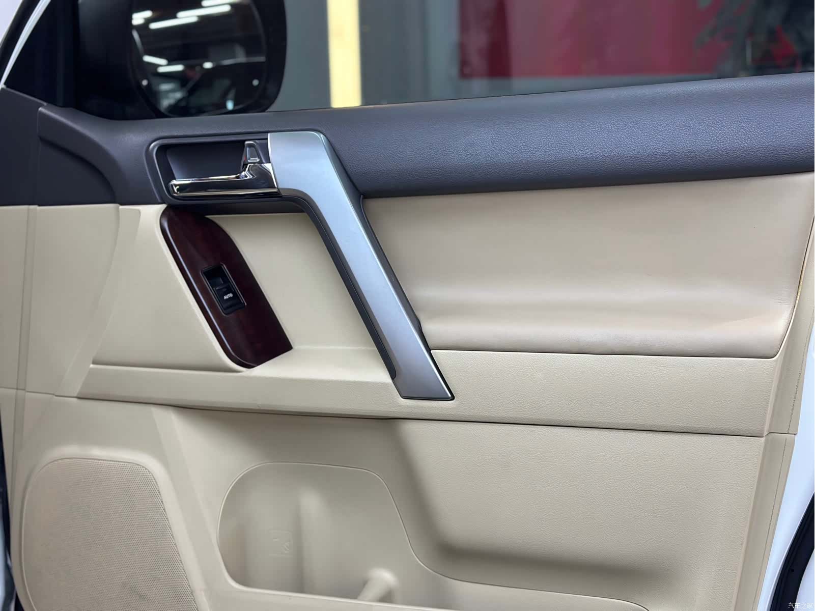 Toyota Prado, 2017 10