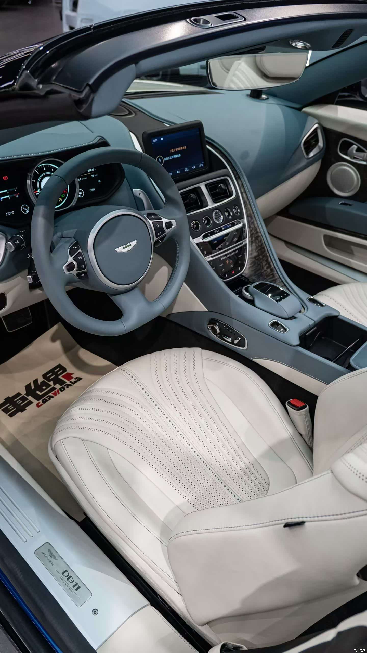 Aston Martin DB11, 2023 все фото