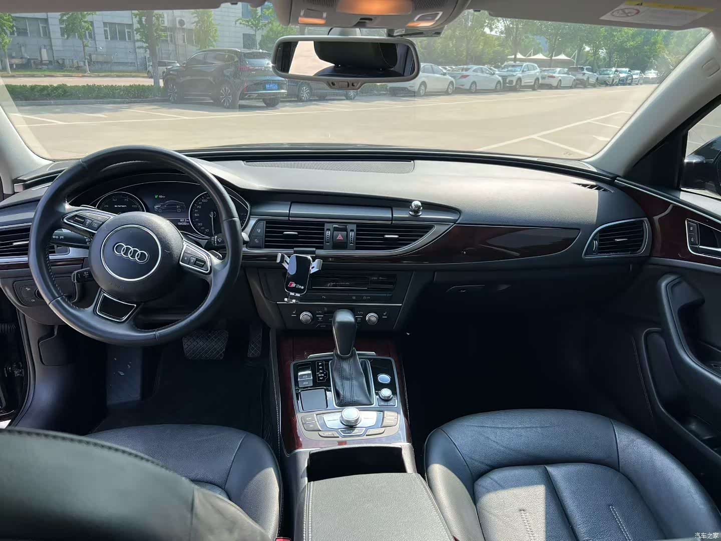 Audi e-tron, 2019 9