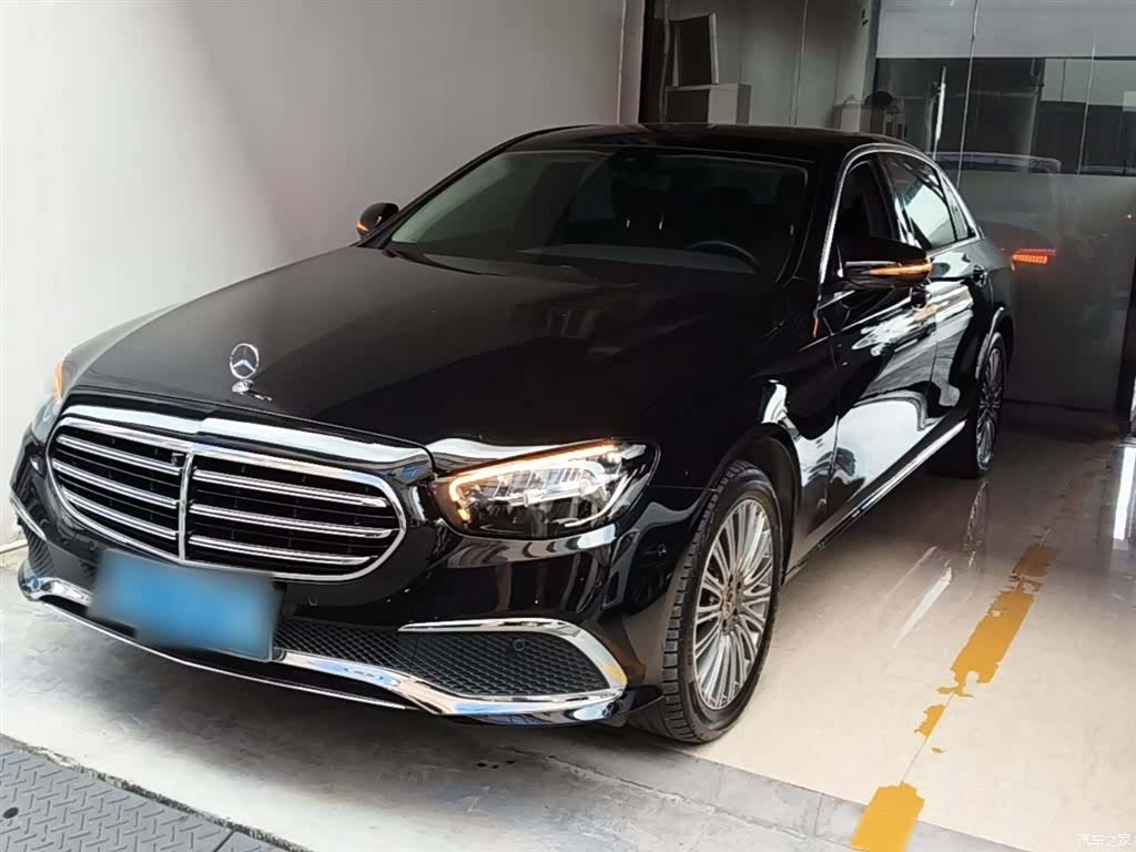 Mercedes-Benz E-Class, 2023 1