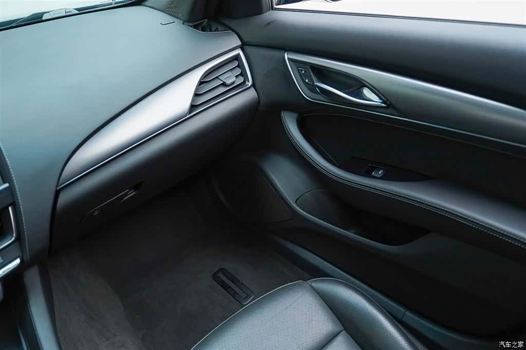 Cadillac CT5, 2022 12