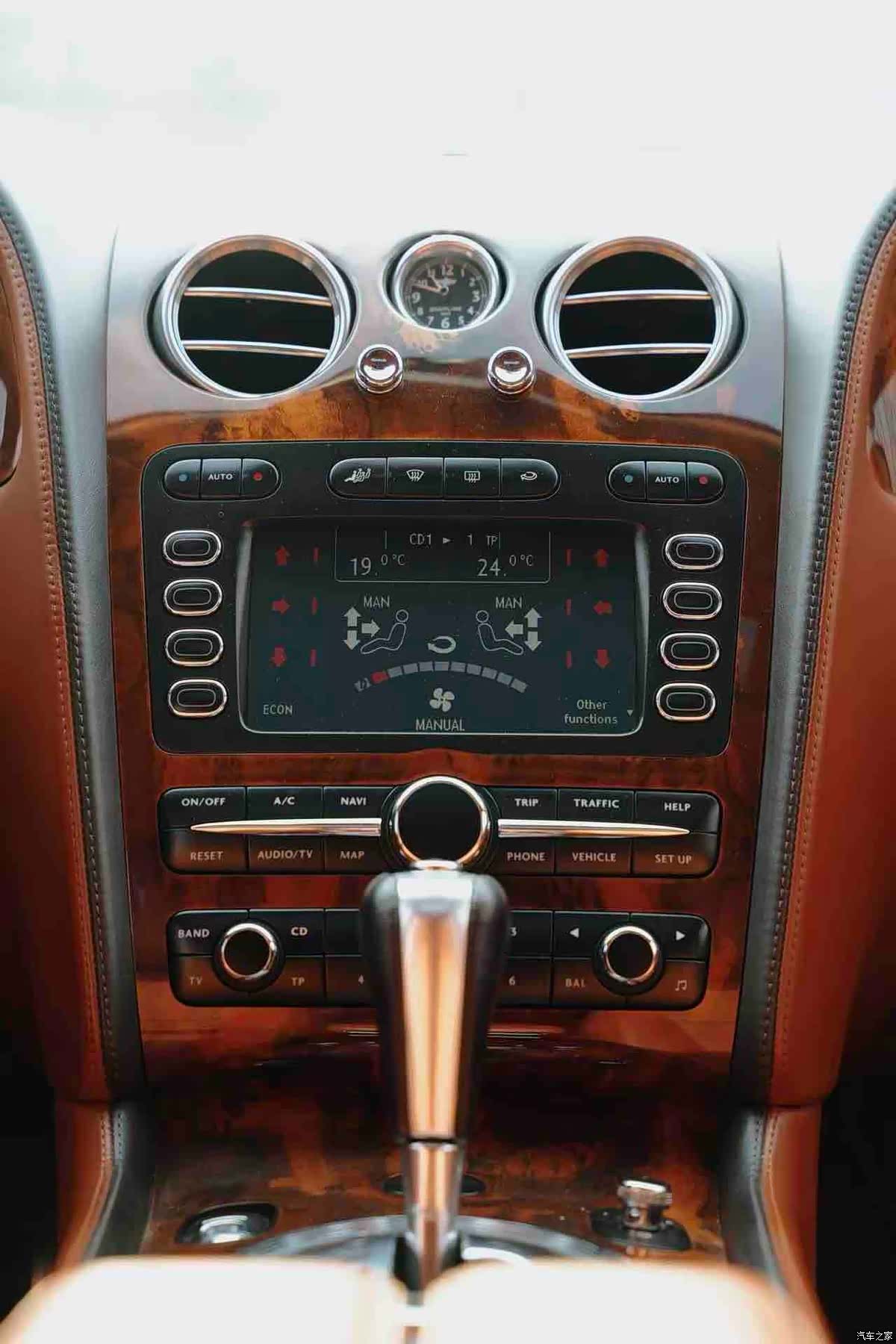 Bentley Flying Spur, 2008 15