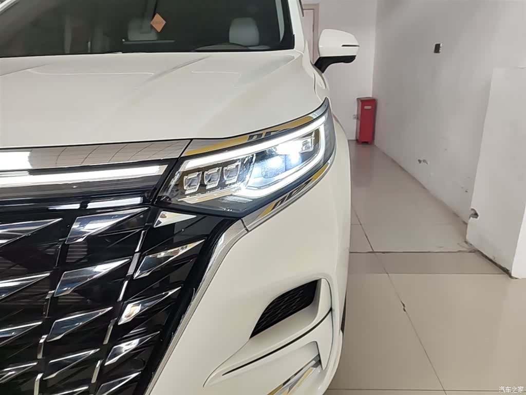 Roewe iMAX8, 2025 24