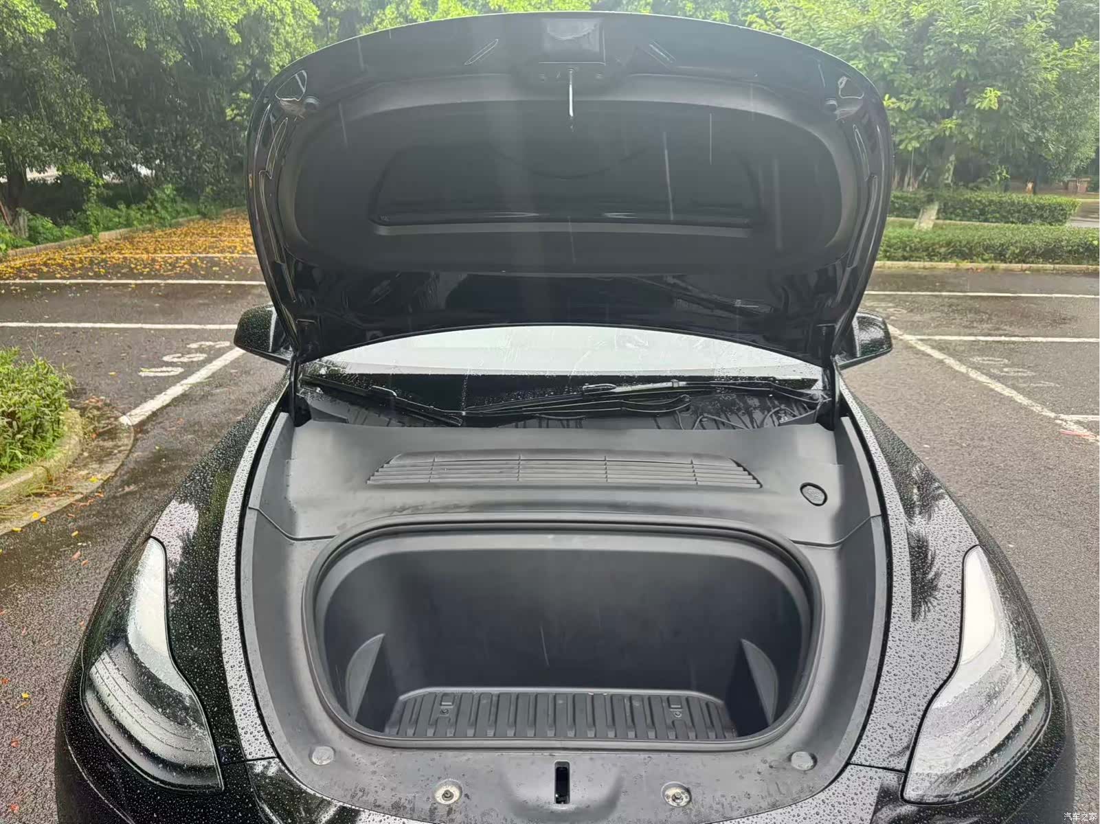Tesla Model Y, 2021 11
