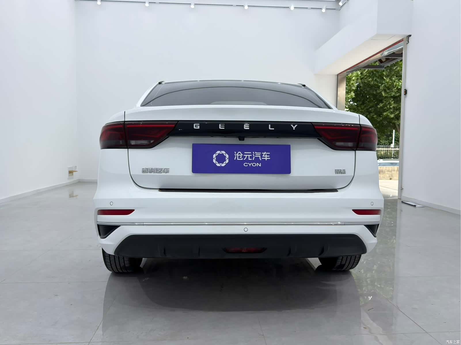 Geely Emgrand, 2024 все фото