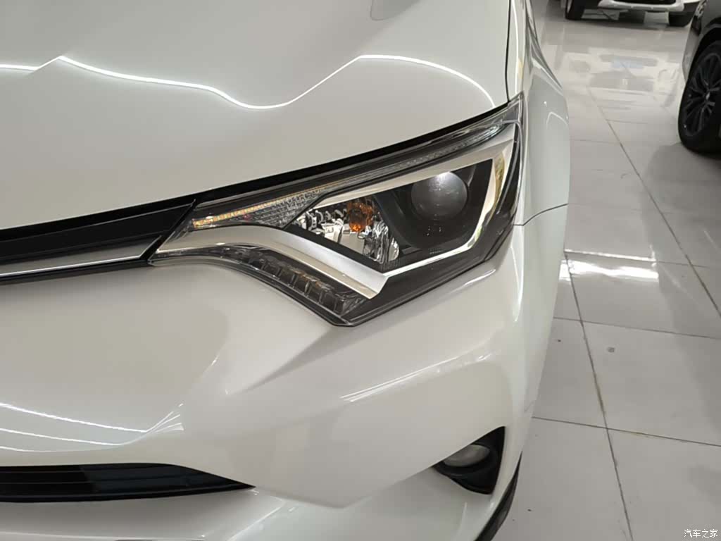 Toyota RAV4, 2018 24