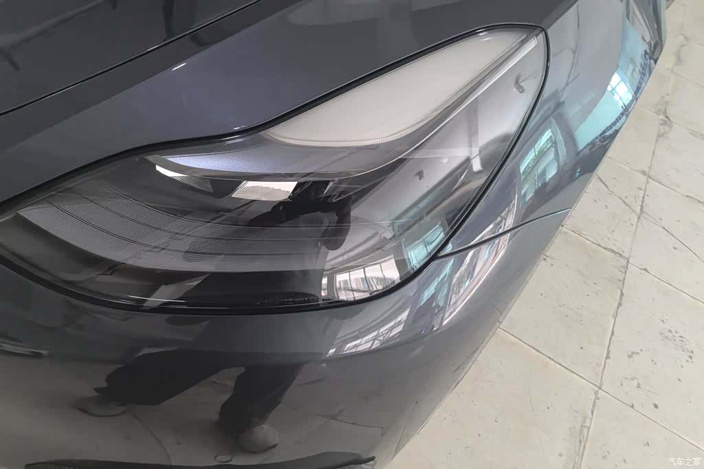 Tesla Model Y, 2021 все фото