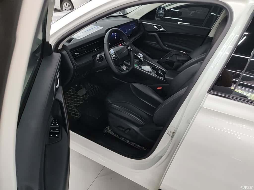 Roewe RX5, 2023 16