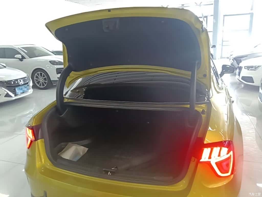 Lynk & Co 01, 2020 19