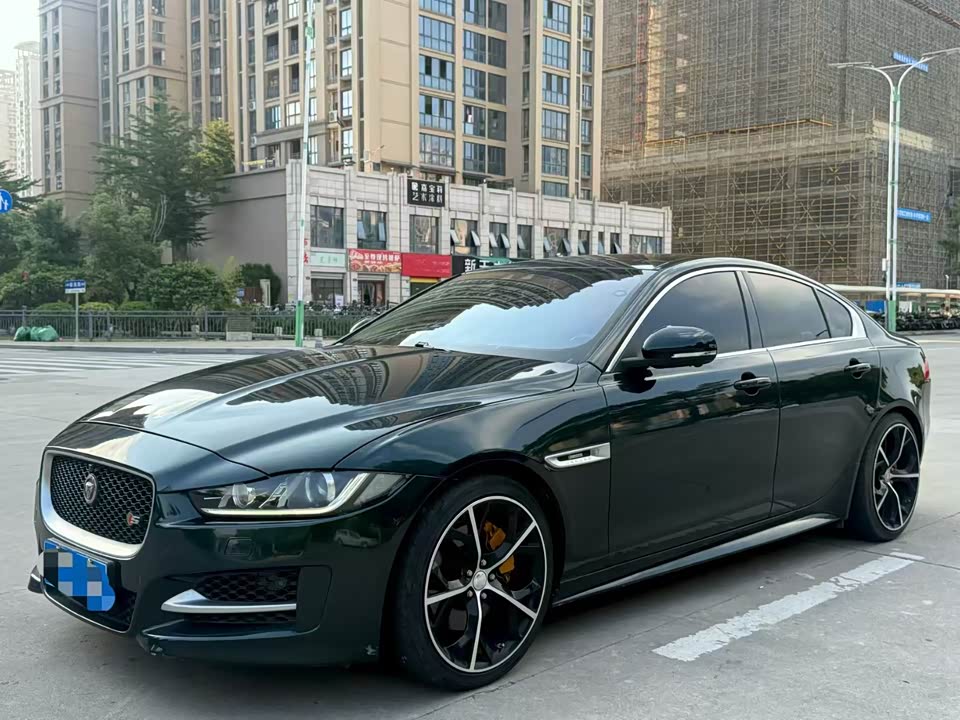 Jaguar XE