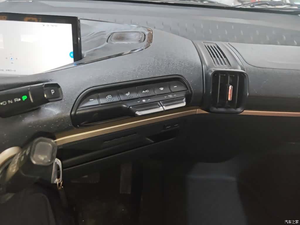 Wuling KiWi, 2022 14