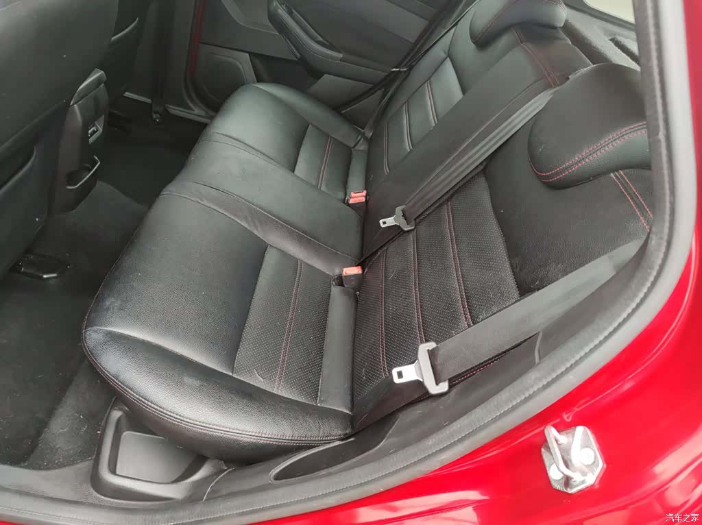 Ford Focus, 2016 13