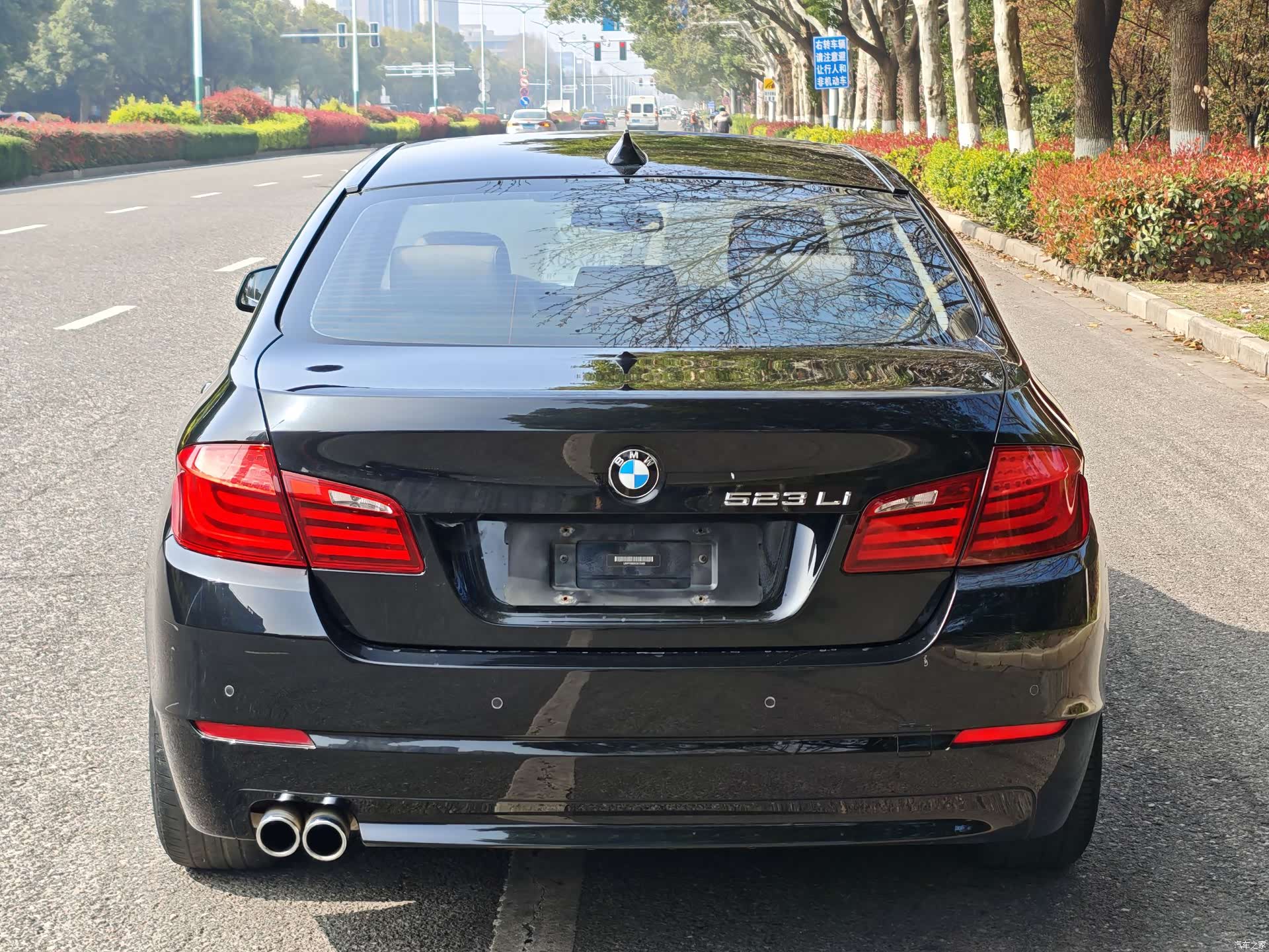 BMW 5 Series, 2011 18
