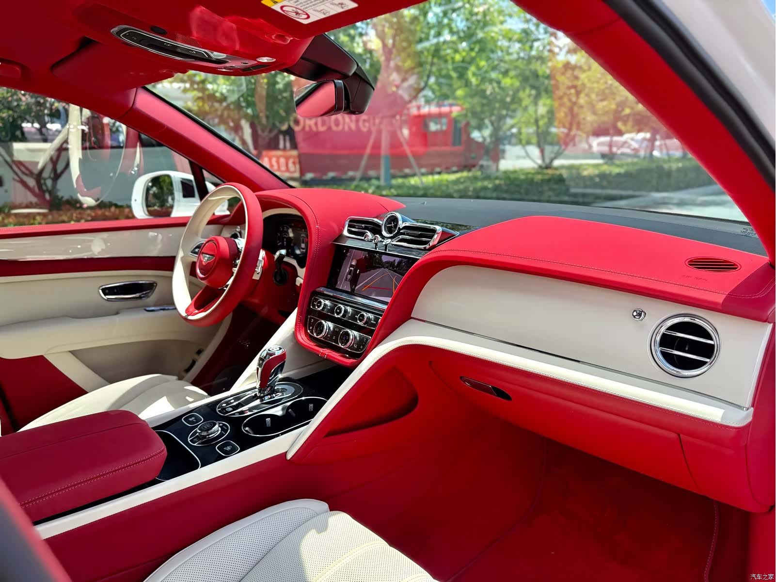 Bentley Bentayga, 2026 6